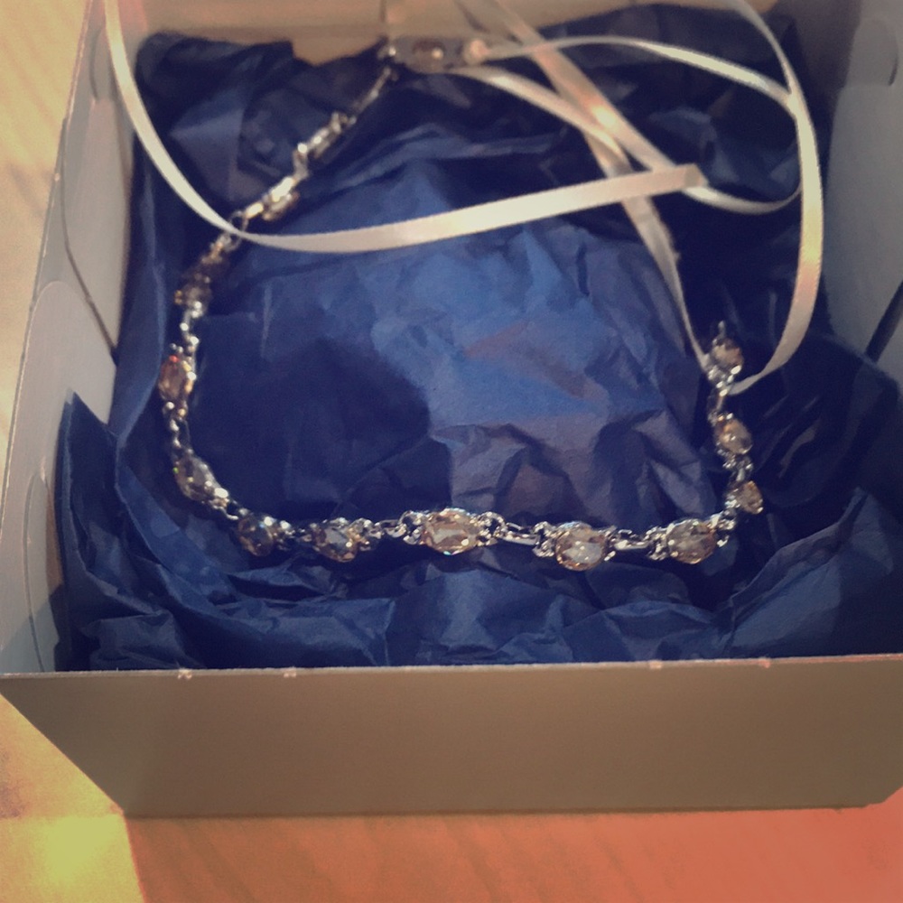 Thomas Knoell Headpiece